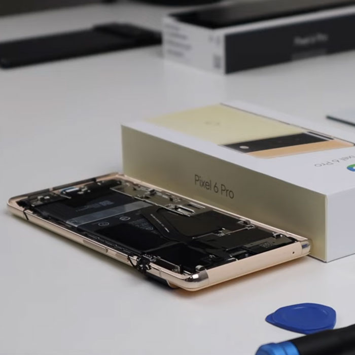 Google Pixel technician